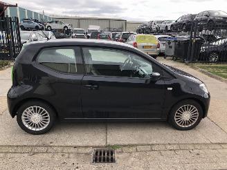  Volkswagen Up! High Up! Blue Motion 2012/6