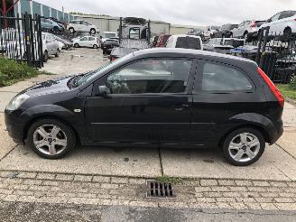 Voiture accidenté Ford Fiesta 13i Airco 2007/12