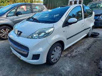 Peugeot 107  picture 3