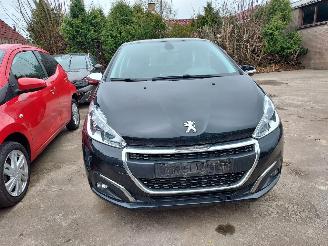Peugeot 208  picture 4