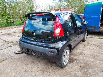 Peugeot 107  picture 4