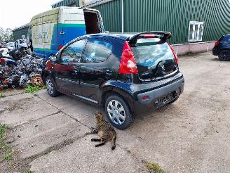 Peugeot 107  picture 2