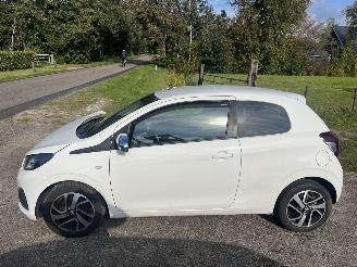 Peugeot 108  picture 2