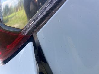 Peugeot 108  picture 18