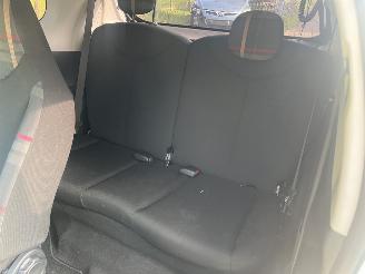 Peugeot 108  picture 11