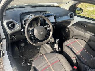 Peugeot 108  picture 10