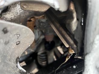 Mercedes E-klasse Lichte brandschade !! picture 29