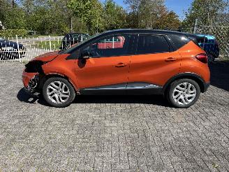 Renault Captur 0.9 tce mooie auto !! picture 2