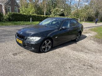 krockskadad bil auto BMW 3-serie 318i nieuwe distributie ketting en klepseals !! 2008/5