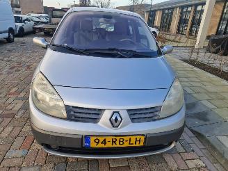  Renault Scenic 2.0 16v privilege luxe AUTOMAAT 2005/2
