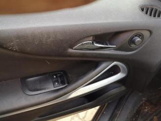 Opel Zafira Zafira Tourer (P12), MPV, 2011 / 2019 2.0 CDTI 16V 110 Ecotec picture 12