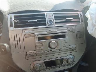 Ford Kuga  picture 20