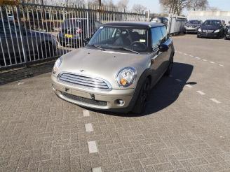 Vrakbiler auto Mini Mini Mini (R56), Hatchback, 2006 / 2013 1.4 16V One 2007/5
