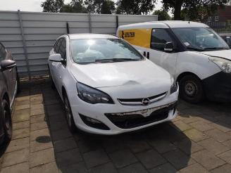 Uttjänta bilar auto Opel Astra Astra J Sports Tourer (PD8/PE8/PF8), Combi, 2010 / 2015 1.6 CDTI 16V 2015/0