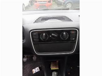 Volkswagen Up! Up! (121), Hatchback, 2011 1.0 12V 60 picture 7