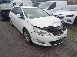Opel Astra Astra J Sports Tourer (PD8/PE8/PF8), Combi, 2010 / 2015 1.3 CDTI 16V ecoFlex picture 2