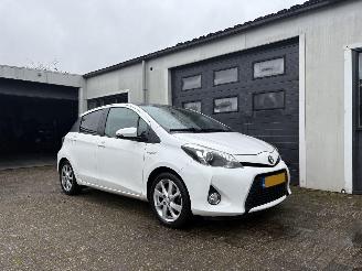 Schadeauto Toyota Yaris 1.5 Full Hybrid Dynamic 2013/7