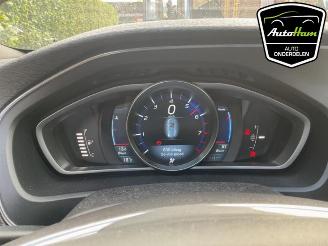 Volvo V-40 V40 (MV), Hatchback 5-drs, 2012 / 2019 1.6 T3 GTDi 16V picture 12