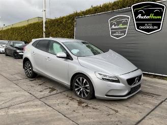 Volvo V-40 V40 (MV), Hatchback 5-drs, 2012 / 2019 2.0 T3 16V picture 2