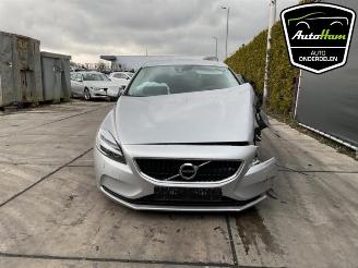 Volvo V-40 V40 (MV), Hatchback 5-drs, 2012 / 2019 2.0 T3 16V picture 3