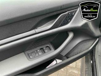 Porsche Taycan Taycan (Y1A), Sedan, 2019 79/84 kWh picture 15