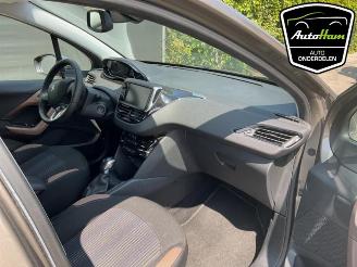 Peugeot 208 208 I (CA/CC/CK/CL), Hatchback, 2012 / 2019 1.2 Vti 12V PureTech 82 picture 16