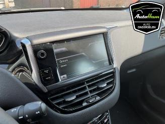 Peugeot 208 208 I (CA/CC/CK/CL), Hatchback, 2012 / 2019 1.2 Vti 12V PureTech 82 picture 21