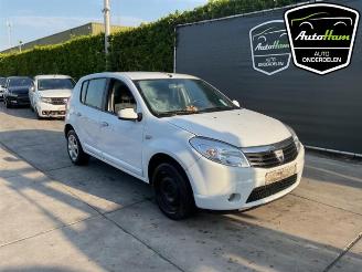 Dacia Sandero Sandero I (BS), Hatchback, 2008 / 2013 1.2 16V picture 2