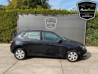 Coche siniestrado Skoda Fabia Fabia III (NJ3), Hatchback 5-drs, 2014 / 2021 1.0 TSI 12V 2018/5