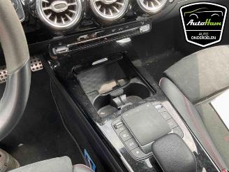 Mercedes Cla-klasse CLA (118.3), Sedan, 2019 1.3 CLA-200 Turbo 16V picture 18