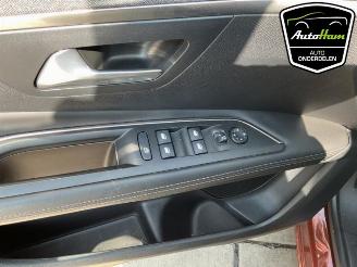 Peugeot 3008 3008 II (M4/MC/MJ/MR), MPV, 2016 1.2 12V e-THP PureTech 130 picture 17