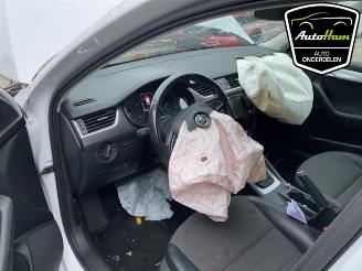 Skoda Octavia Octavia Combi (5EAC), Combi 5-drs, 2012 / 2020 1.0 TSI 12V picture 17