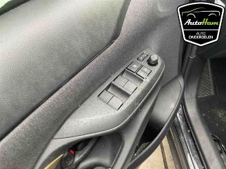 Toyota Yaris Cross Yaris Cross (PB1/PJ1), SUV, 2020 1.5 12V Hybrid 115 picture 15