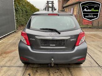 Toyota Yaris Yaris III (P13), Hatchback, 2010 / 2020 1.0 12V VVT-i picture 9