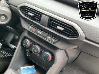 Dacia Sandero Sandero III, Hatchback, 2021 1.0 TCe 90 12V picture 16