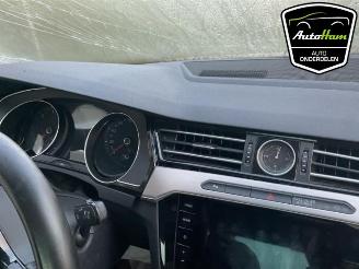 Volkswagen Passat Passat (3G2), Sedan, 2014 / 2024 2.0 TDI BiTurbo 16V 4Motion picture 16