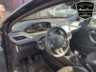 Peugeot 208 208 I (CA/CC/CK/CL), Hatchback, 2012 / 2019 1.4 16V picture 16