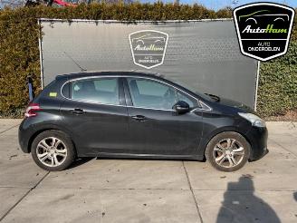 demontáž osobní automobily Peugeot 208 208 I (CA/CC/CK/CL), Hatchback, 2012 / 2019 1.4 16V 2012/5