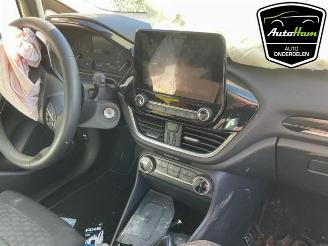 Ford Fiesta Fiesta 7, Hatchback, 2017 1.0 EcoBoost 12V Hybrid 125 picture 15