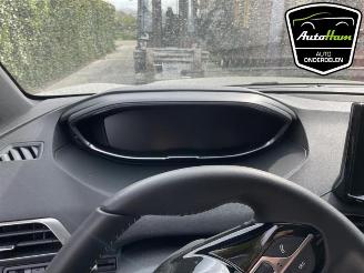 Peugeot 5008 5008 II (M4/MC/MJ/MR), MPV, 2016 / 2024 1.2 12V Hybrid picture 20