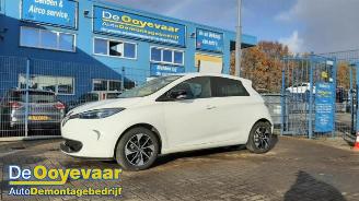 Vrakbiler auto Renault Zoé Zoe (AG), Hatchback 5-drs, 2012 46kW 2018/6