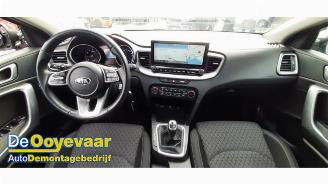 Kia Cee d Ceed Sportswagon (CDF), Combi 5-drs, 2018 1.5 T-GDI 16V picture 2