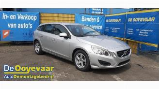 Uttjänta bilar auto Volvo V-60 V60 I (FW/GW), Combi, 2010 / 2018 2.0 D3 20V 2012/6