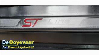 Ford Fiesta Fiesta 6 (JA8), Hatchback, 2008 / 2018 1.0 EcoBoost 12V 100 picture 2