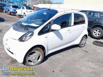 Salvage car Mitsubishi I miev i-MiEV, Hatchback 5-drs, 2009 / 2020 i-MiEV 2011/5
