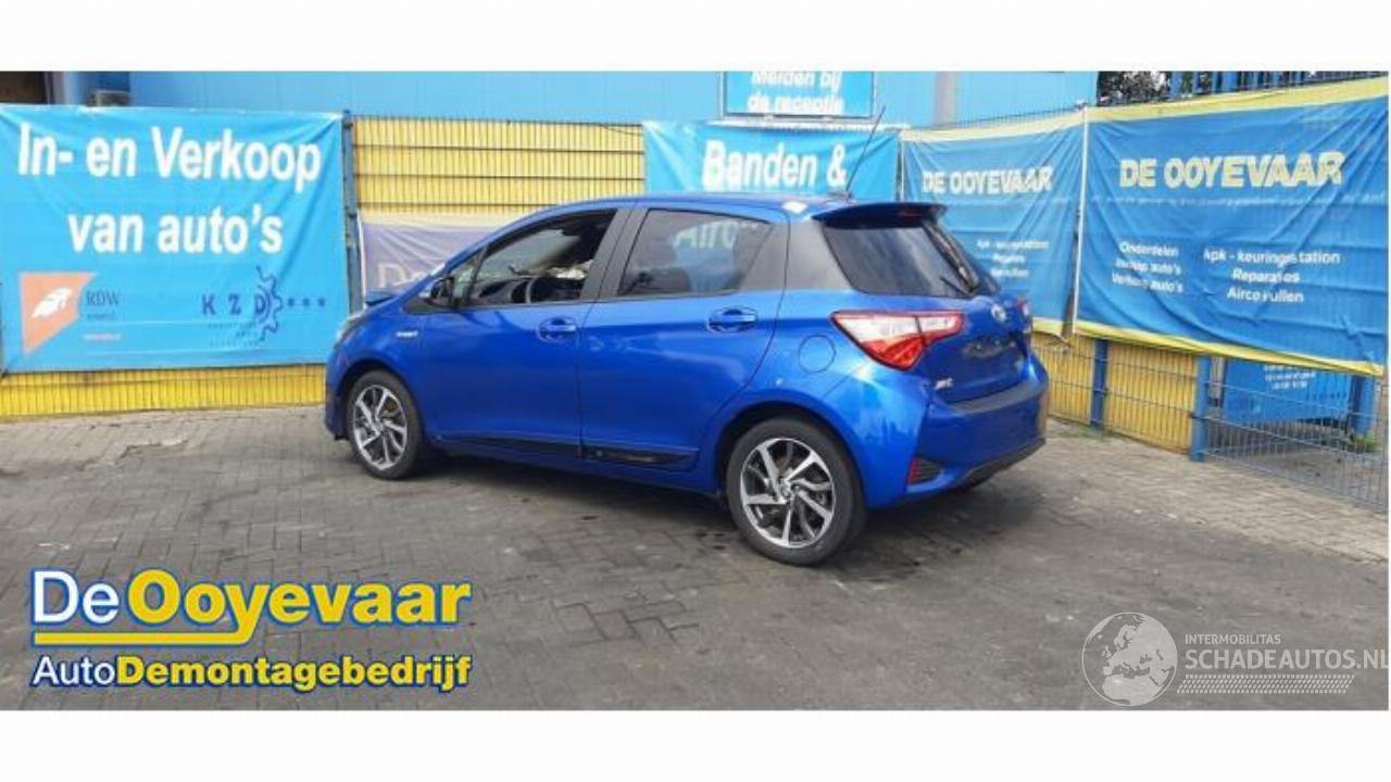 Toyota Yaris Yaris III (P13), Hatchback, 2010 / 2020 1.5 16V Hybrid