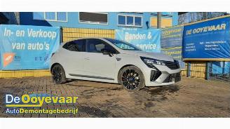 Salvage car Renault Clio Clio V (RJAB), Hatchback 5-drs, 2019 1.6 E-Tech 145 16V 2024/7