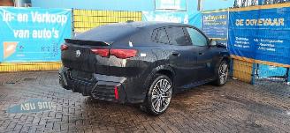 BMW iX2 BMW iX2 eDrive20 67 kWh picture 2