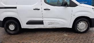 Toyota ProAce PROACE CITY 1.5 D-4D Live picture 13