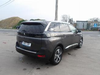 Peugeot 5008 HYBRID ALLURE picture 6